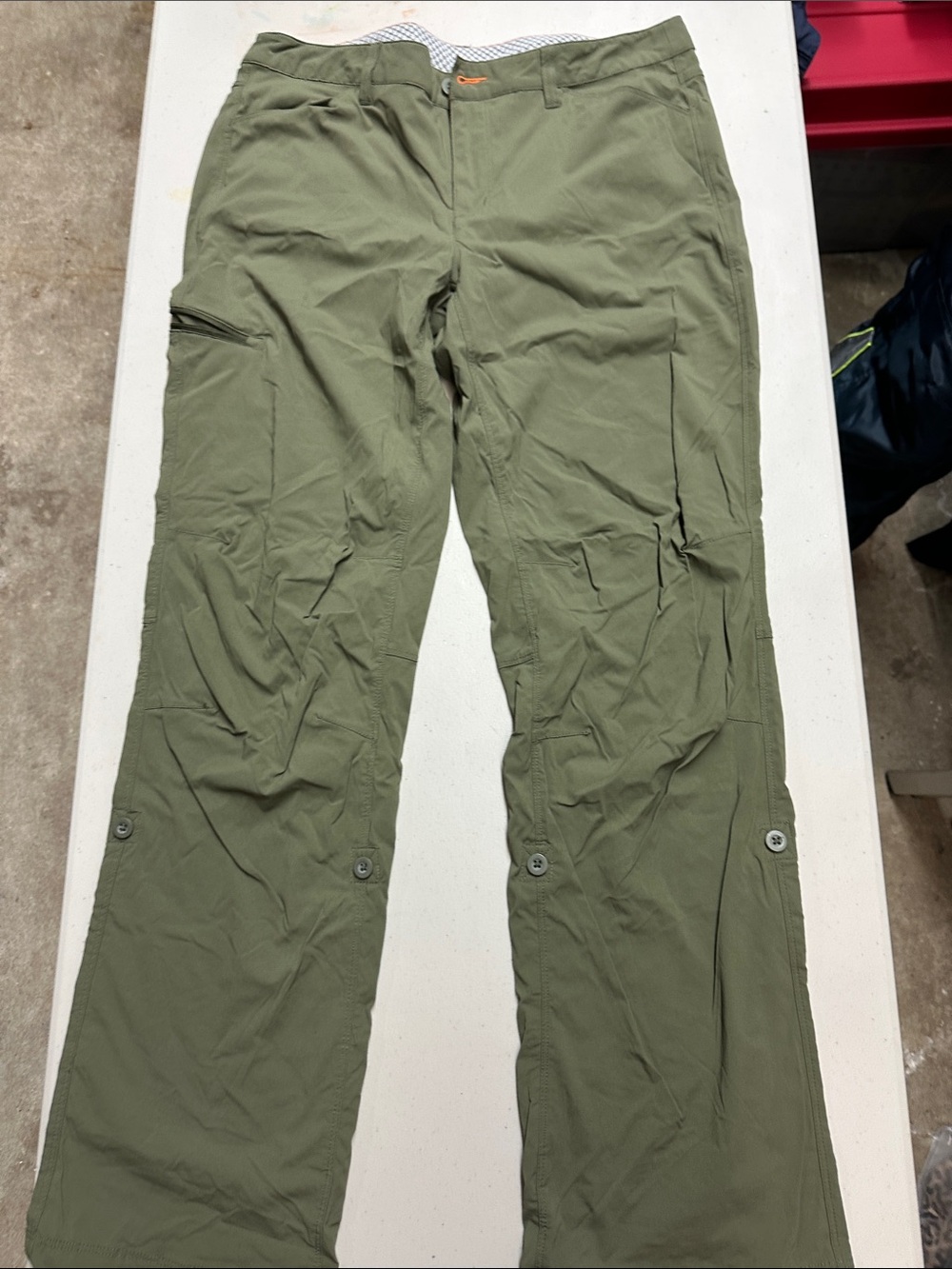 Orvis Olive Utility Cargo Pants with Knee Articulation